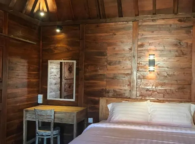 Bharata House 3* Keramas
